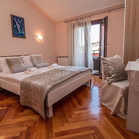 Villa Rose Rovinj Exterior photo