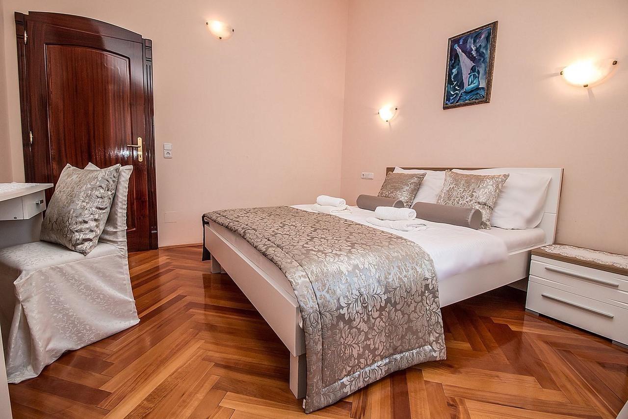 Villa Rose Rovinj Exterior photo