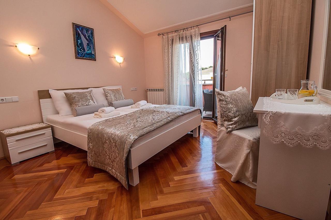 Villa Rose Rovinj Exterior photo